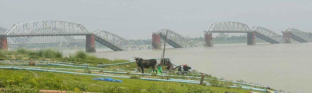 Photo of Inwa Bridge in Myanmar with spans collapsed after earthquake||||