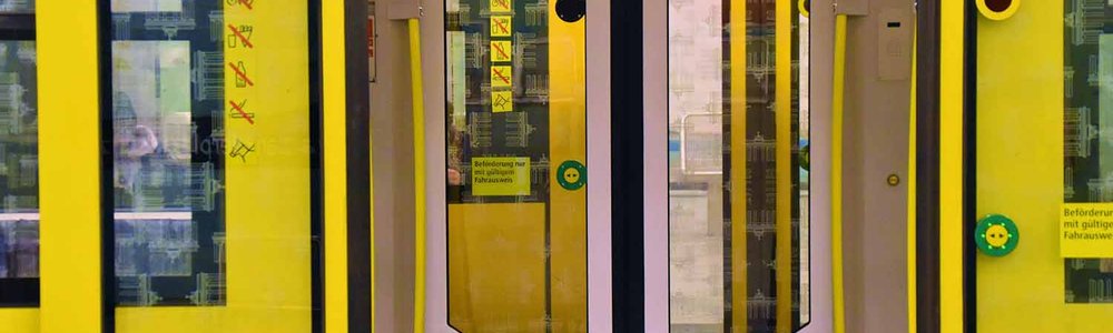 Photo of train doors open|