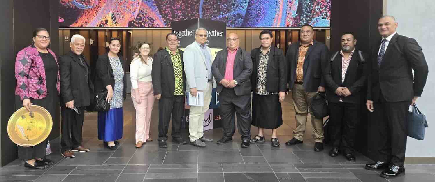 Group photo of Tonga delegation to Australia